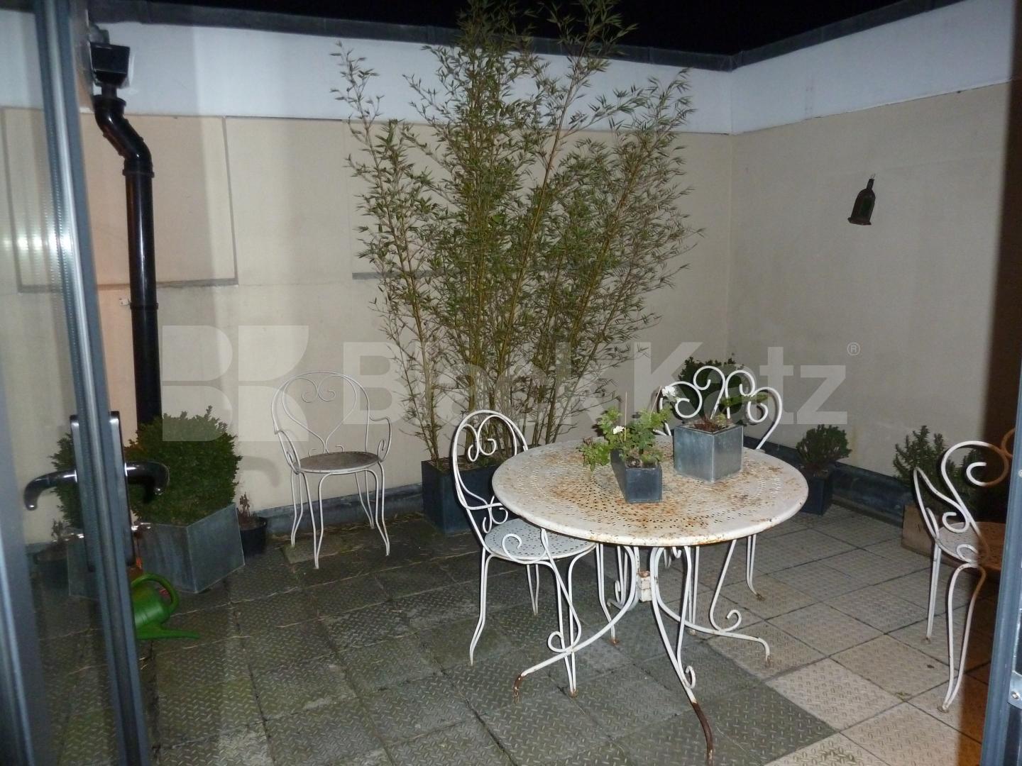 			An absolutely stunning apartment !!!, 2 Bedroom, 1 bath, 1 reception Flat			 Penton Street, ANGEL, ISLINGTON